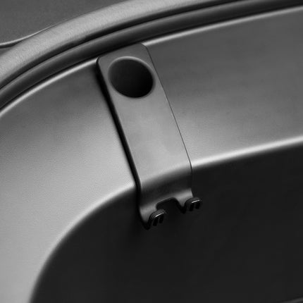 Taschenhaken für den Frunk des Tesla Model 3